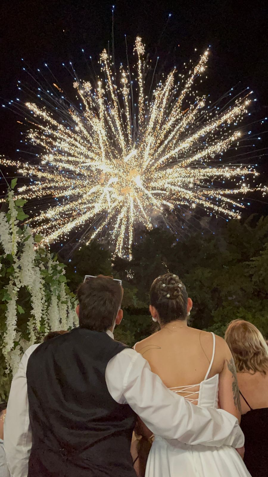 Show pirotécnico en boda realizado por IJFUEGOSARTIFICIALES